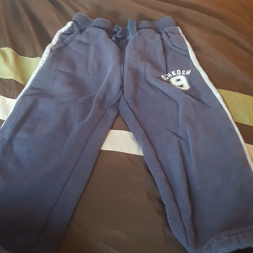 Boy's  size 6 sweatpants